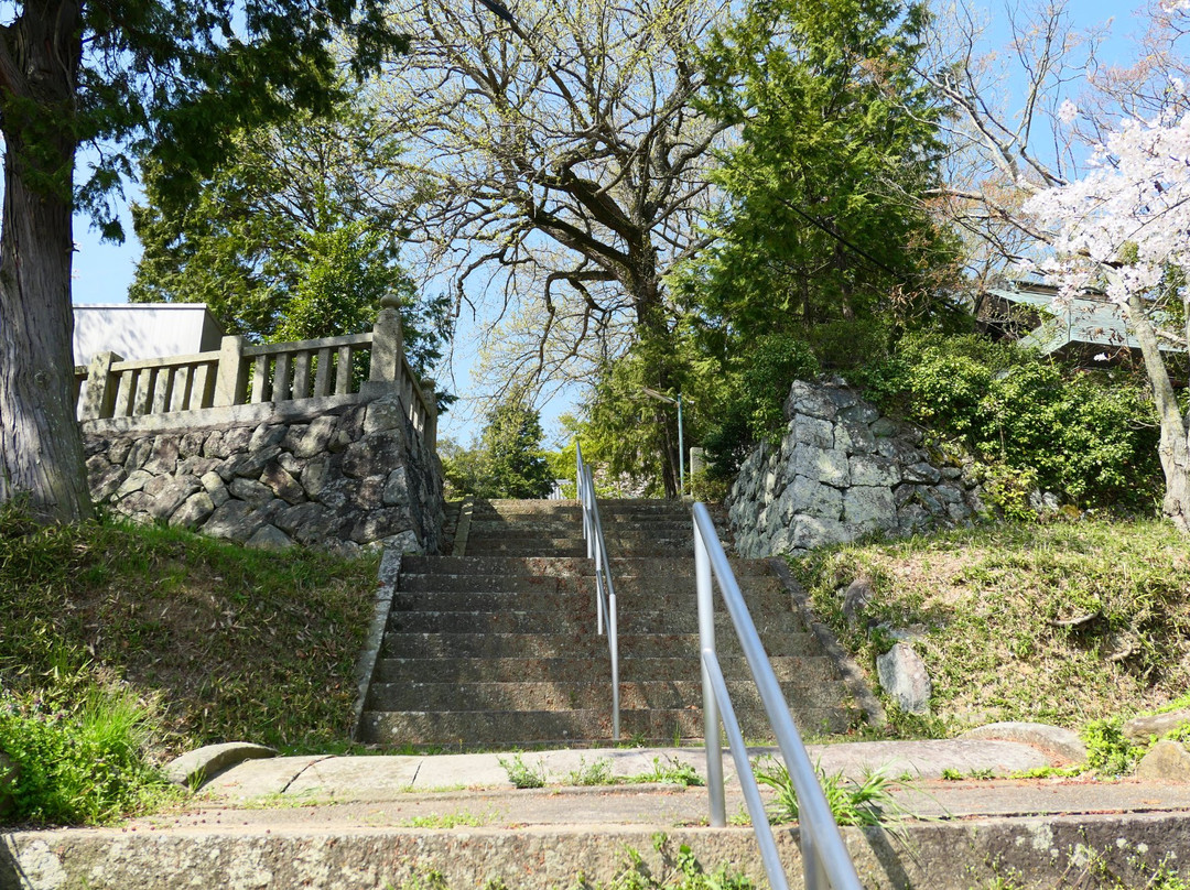 Tsuzumioka Shrine景点图片