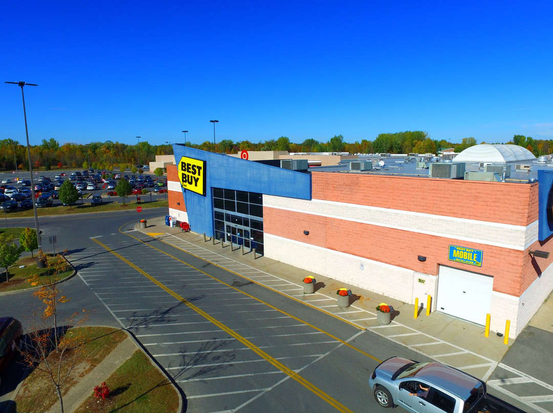 Champlain Centre Mall-Plattsburgh必去景点