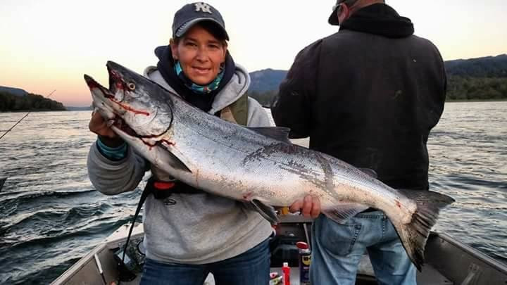 Huston’s Hookups-Washougal必去景点