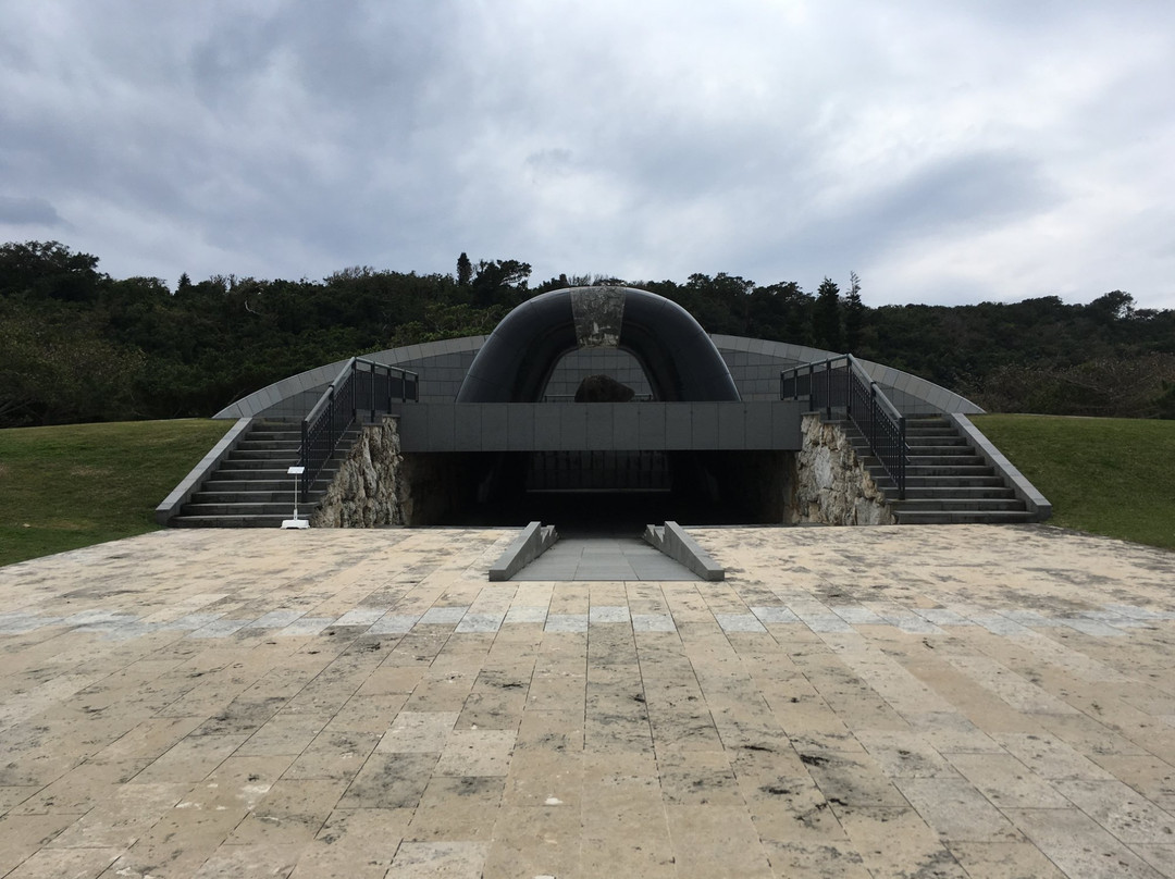 Heiwa no Oka Monument-糸满市必去景点