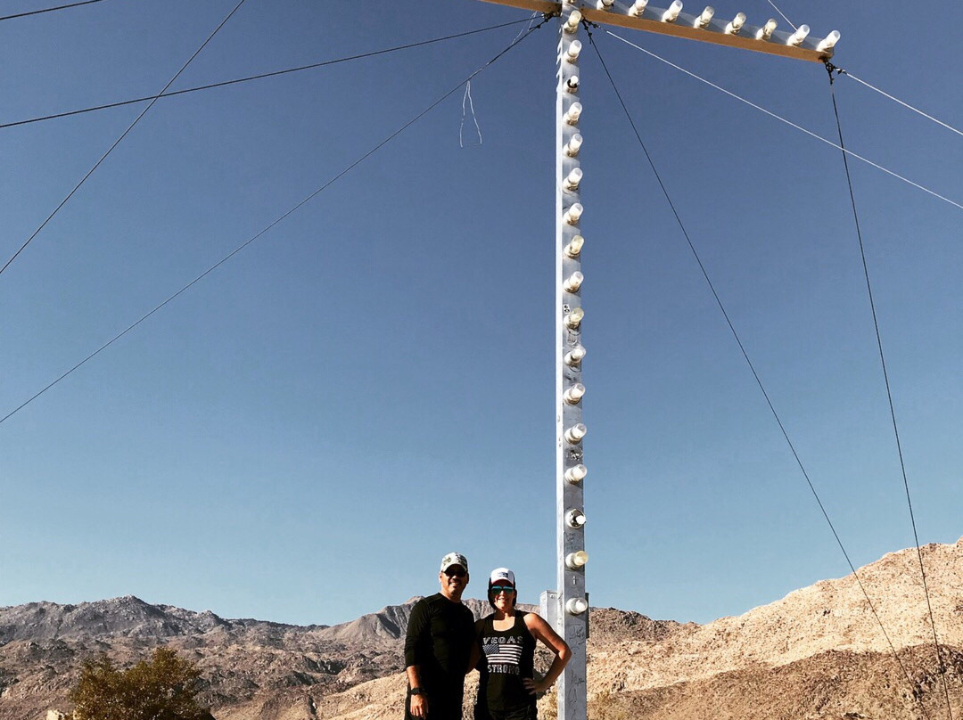 Palm Desert Cross Hiking Trail-棕榈沙漠必去景点