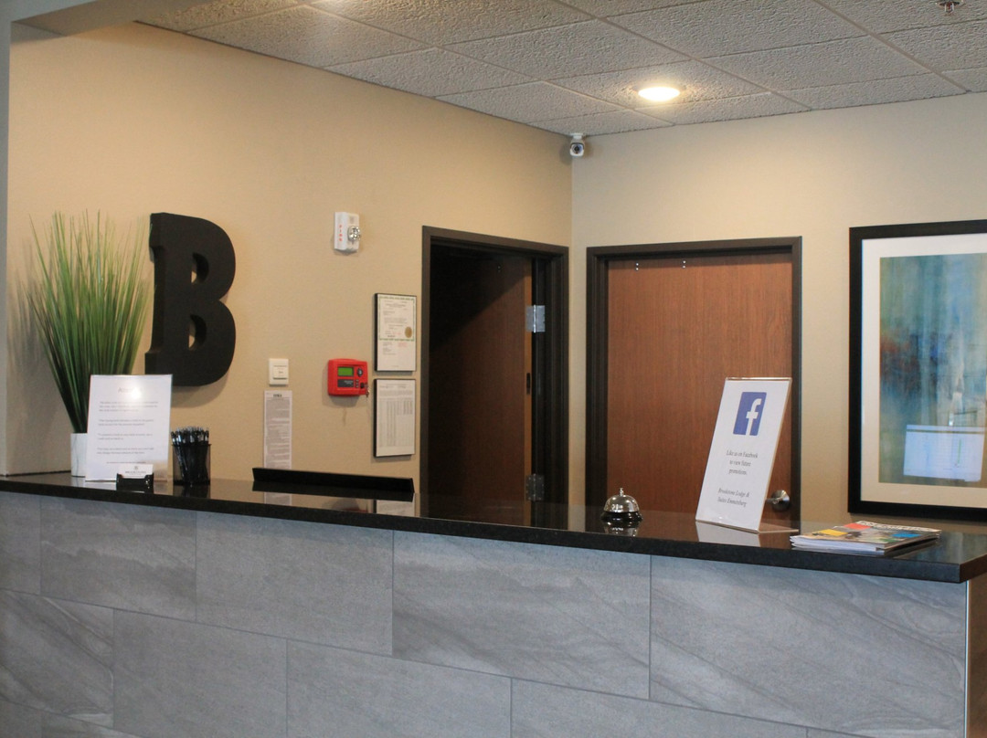 Brookstone Lodge & Suites主图