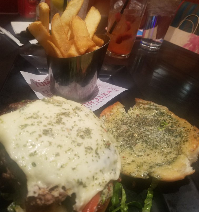 Red Robin Gourmet Burgers