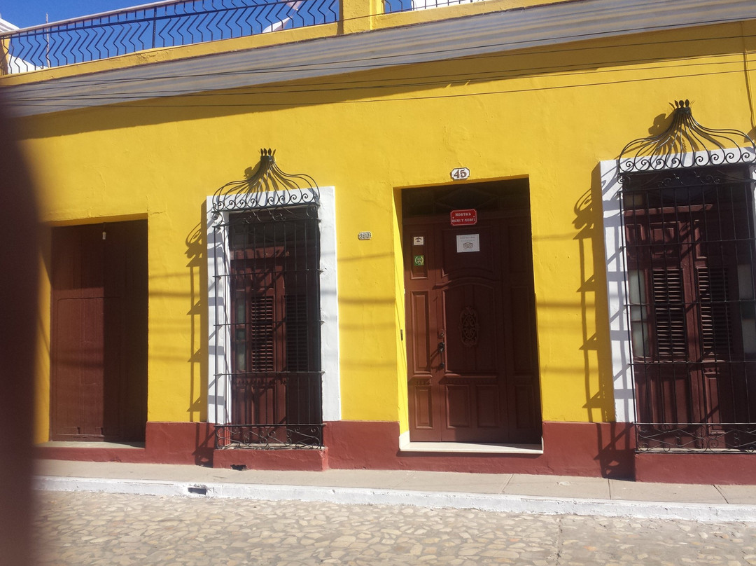 Hostal Buri y Nesti