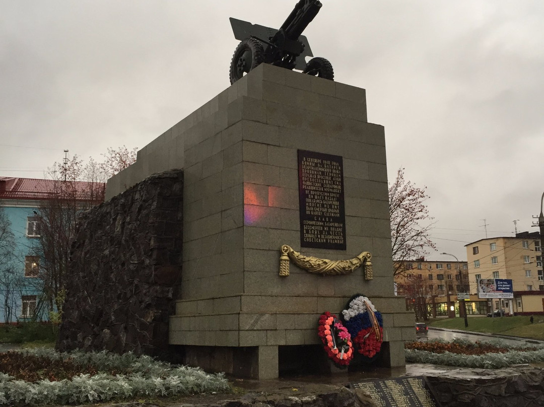 Monument to the 6th Heroic Komsomol Battery景点图片