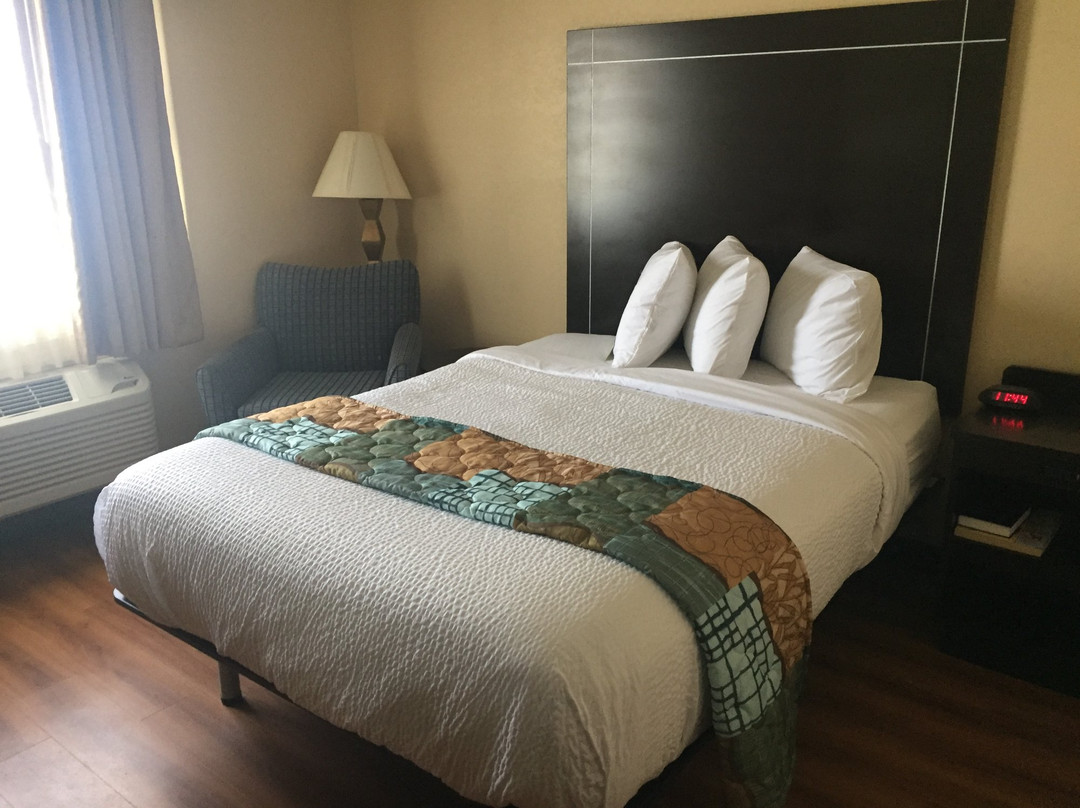 Days Inn by Wyndham North Little Rock