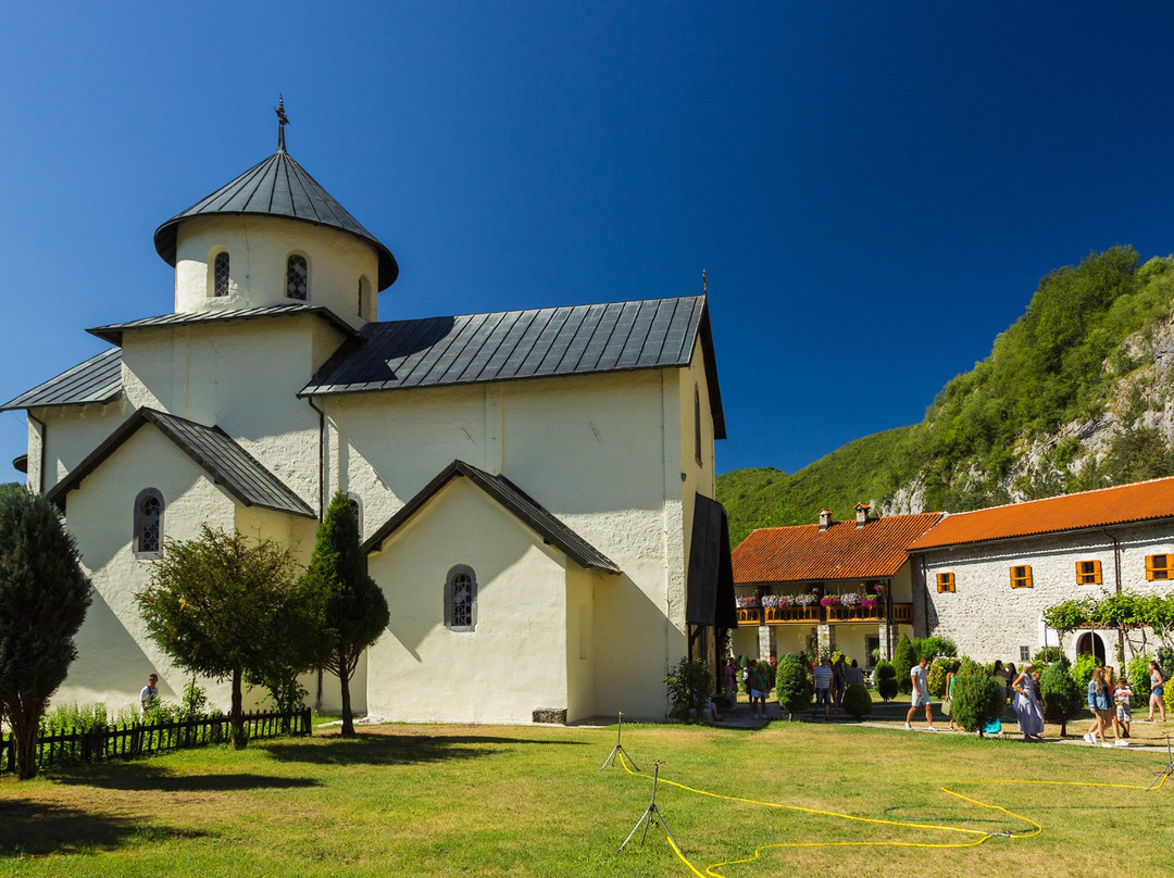 Moraca Monastery景点图片