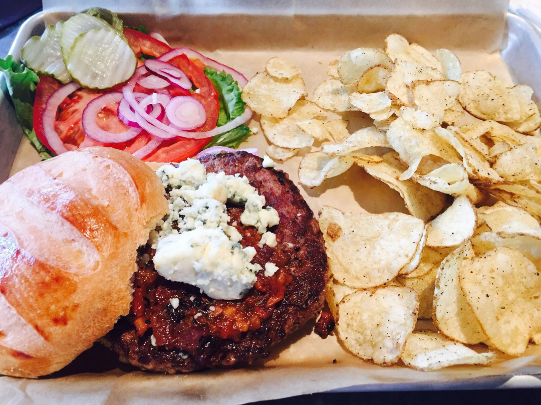 荷兰村餐馆和美食-New Holland Brewing Pub on 8th