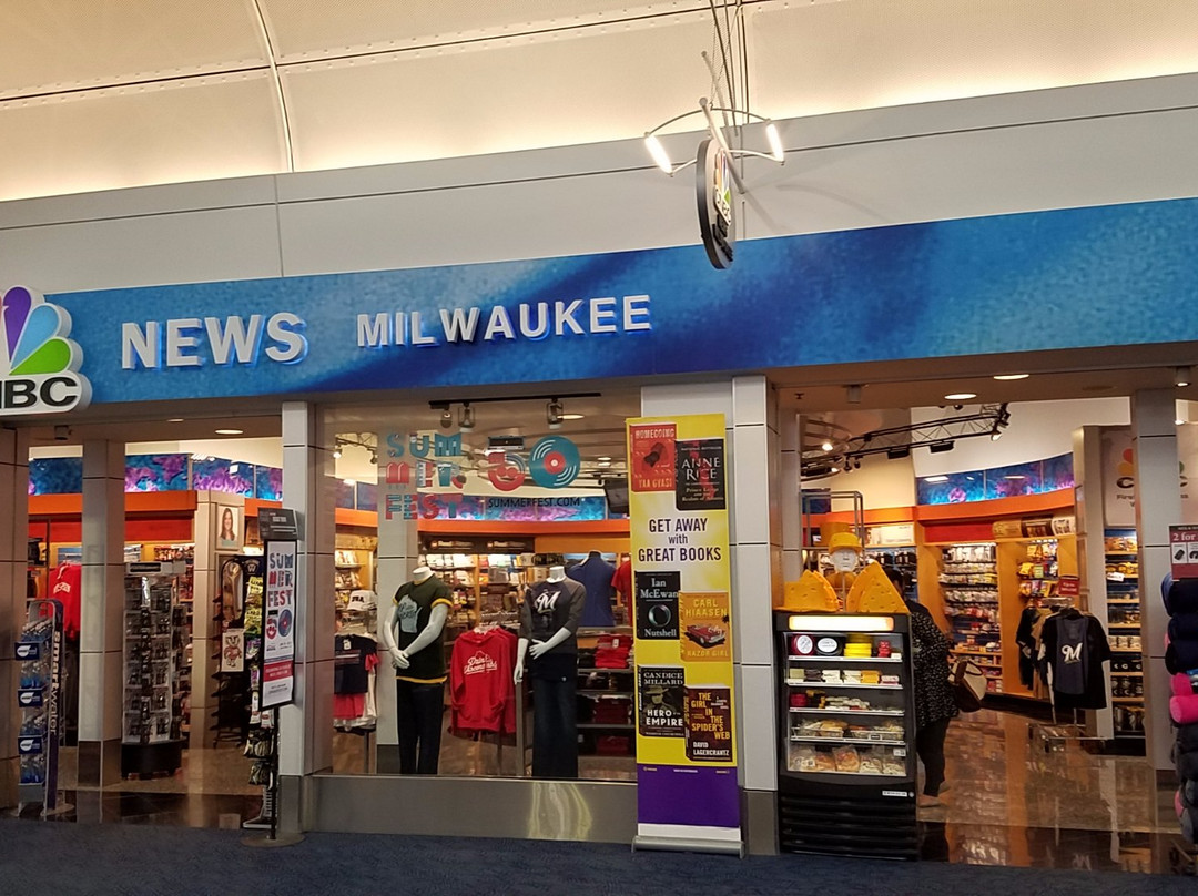 Milwaukee Marketplace News & Gifts景点图片