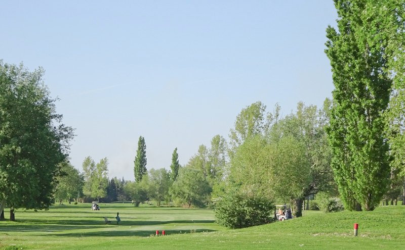 UGolf Avignon Chateaublanc景点图片