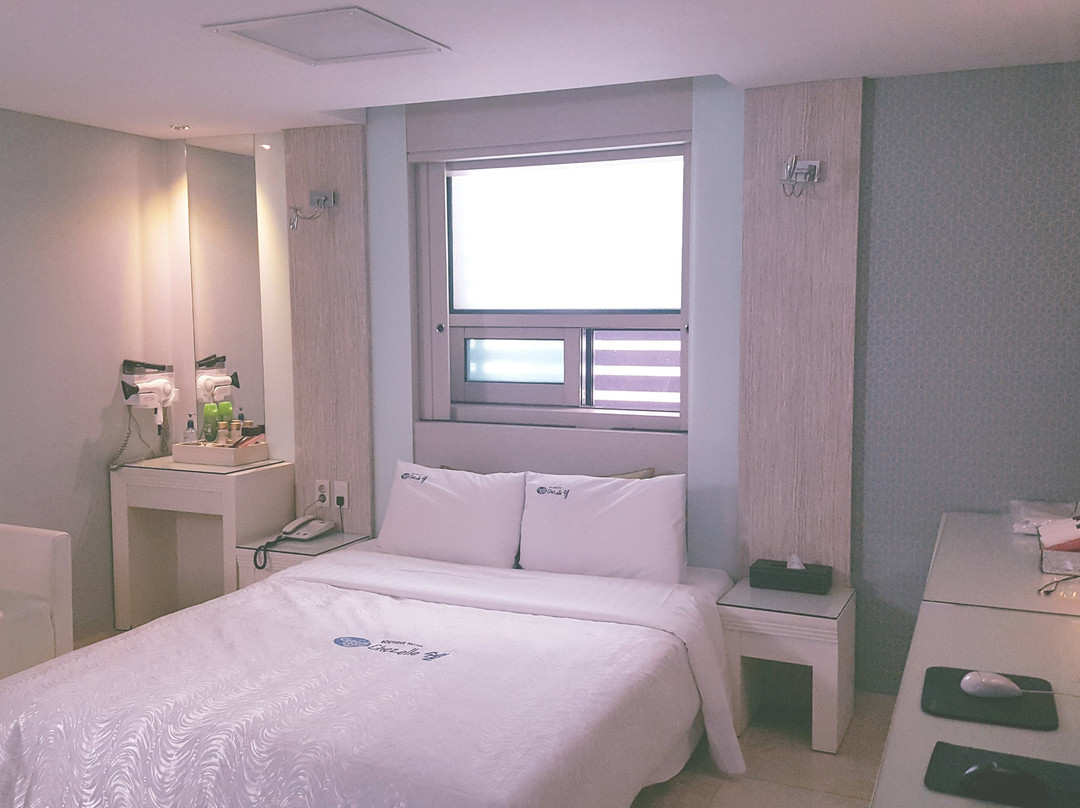 Hotel Chezelle主图