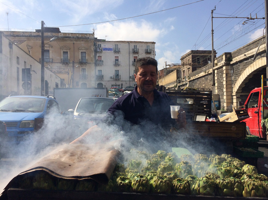 Streaty-卡塔尼亚必去景点