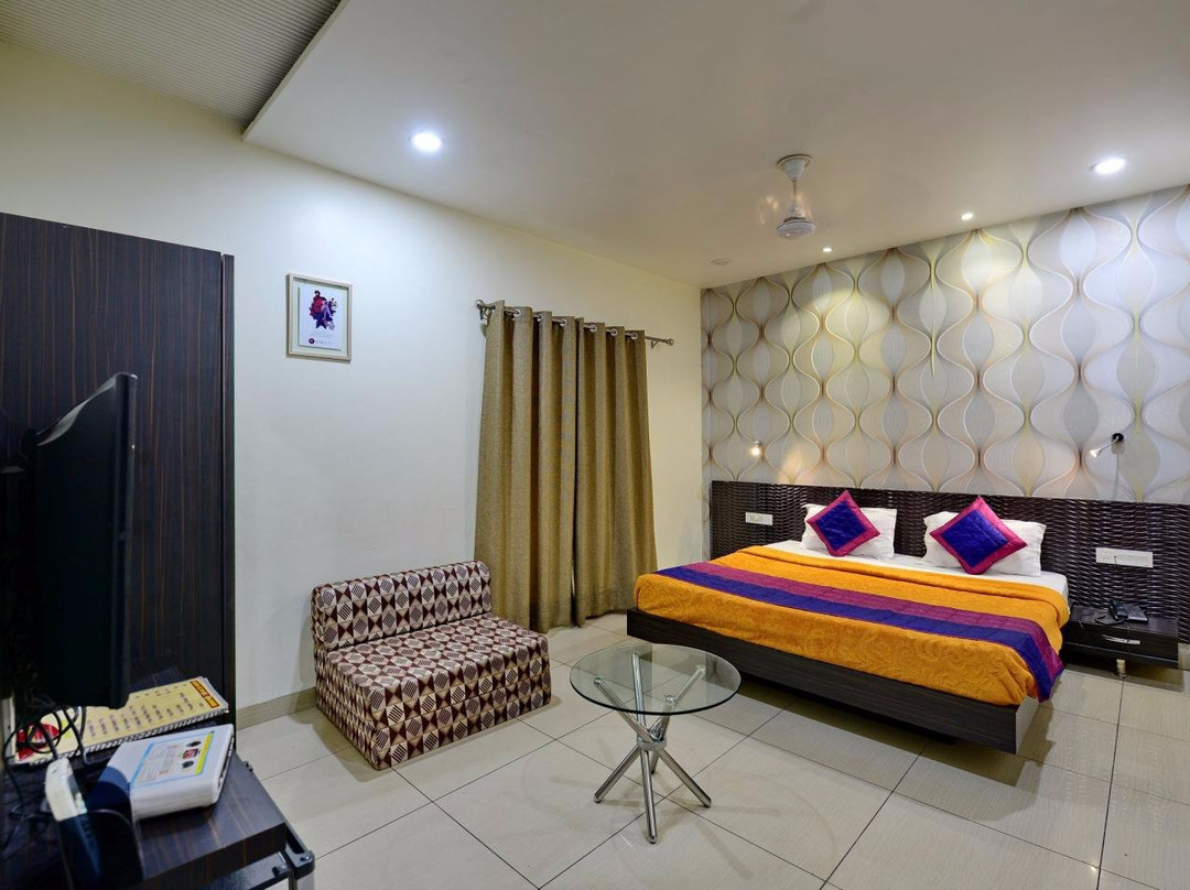 Mundian Khurd酒店住宿-Hotel City Home