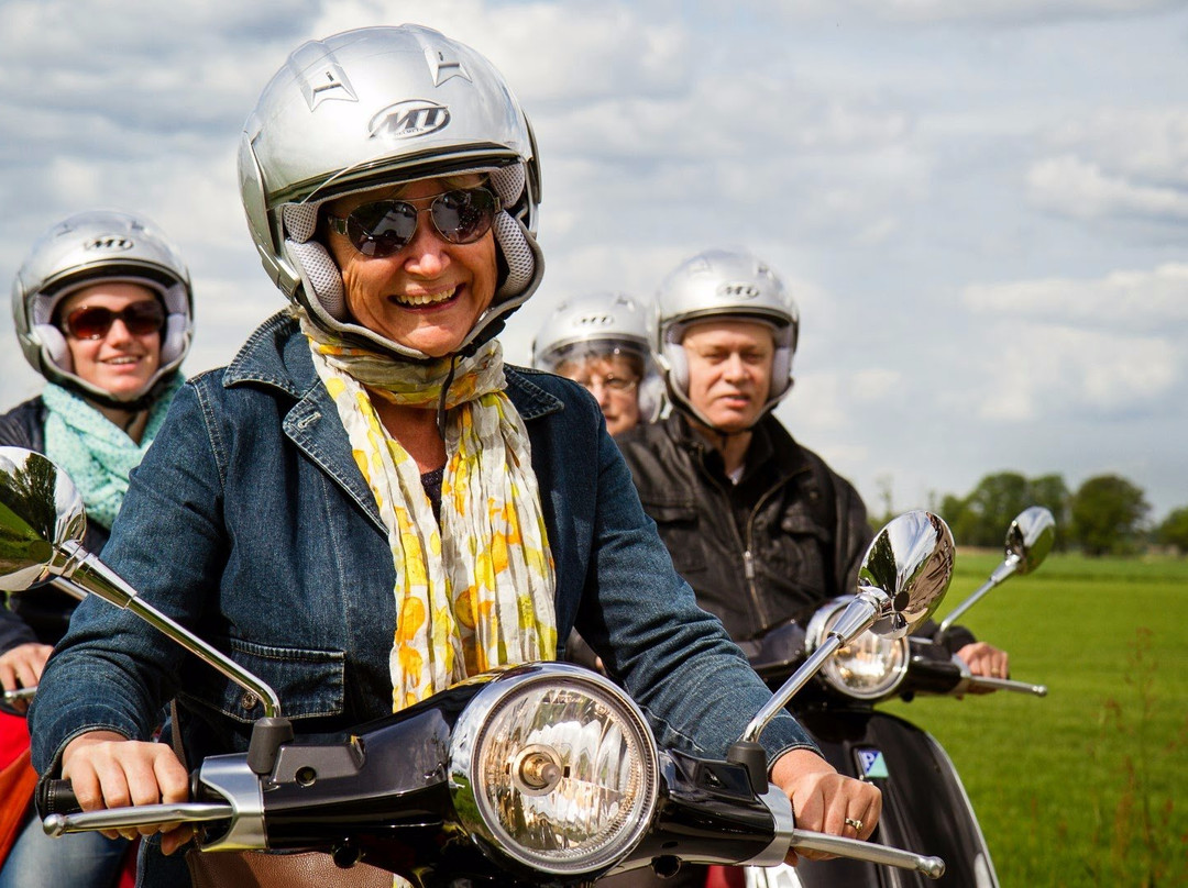 Vespa Rental Kempen-腾尔浩特必去景点