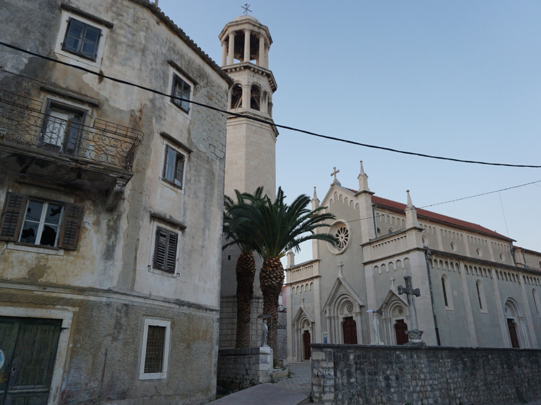 The Parish Church of St. Peter景点图片