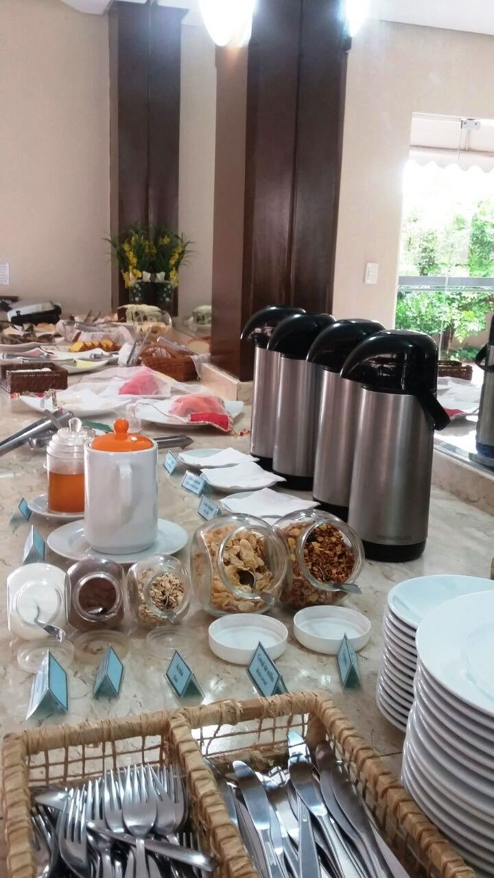 Hotel Deville-餐饮