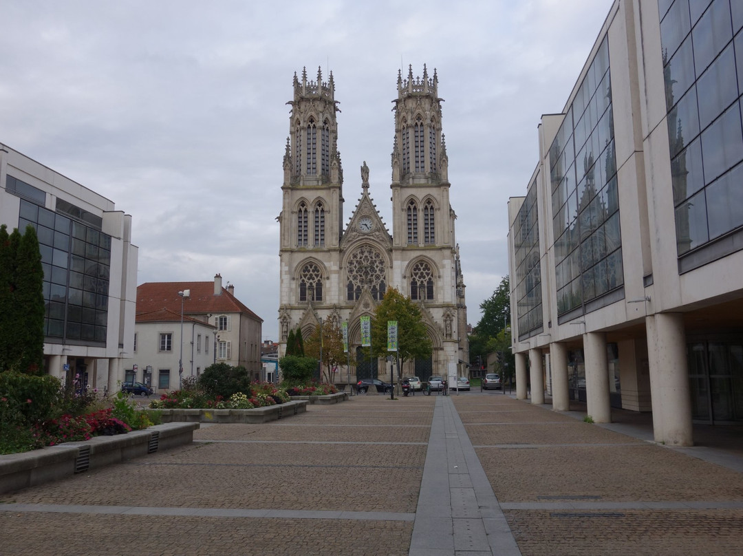 église Saint Léon景点图片