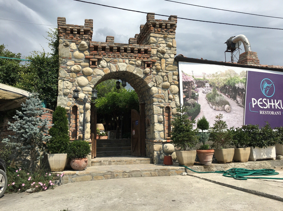 Lushnje餐馆和美食-Restorant Peshku