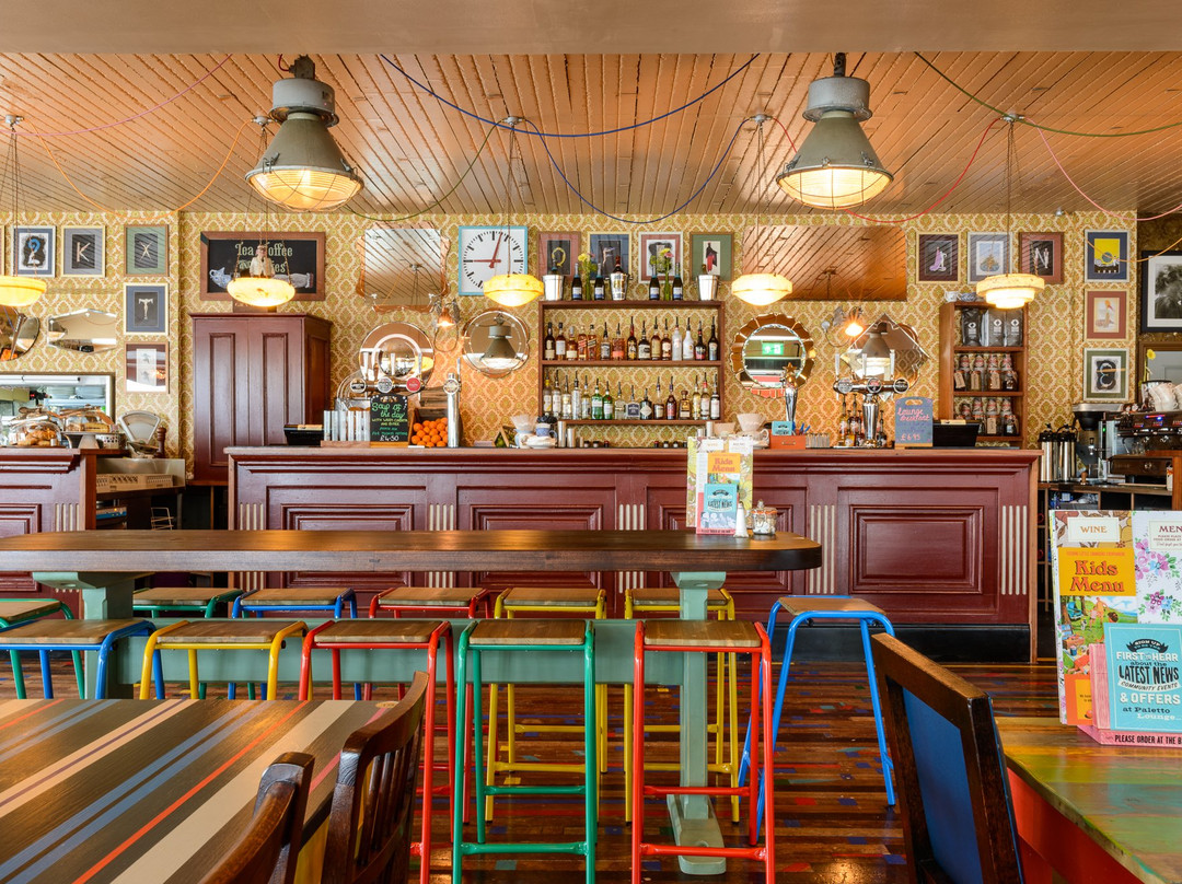 Paletto Lounge