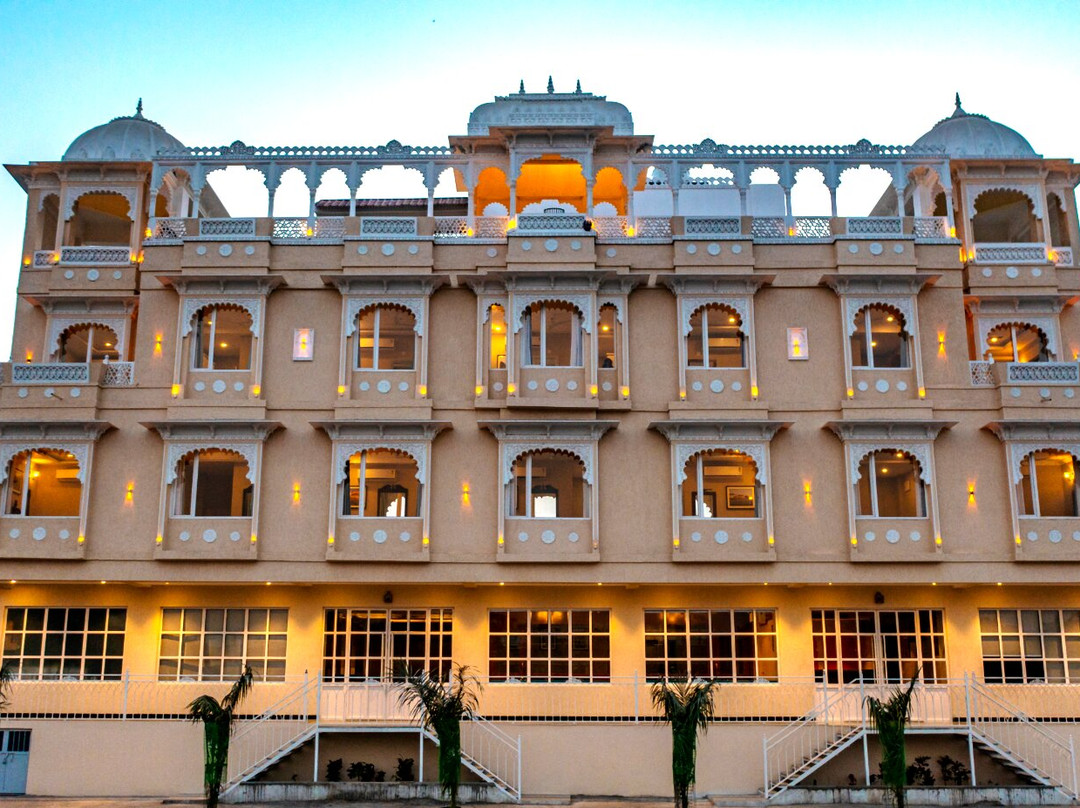 Shreeji Mahal Hotel
