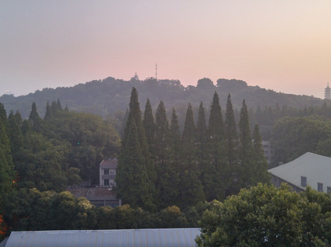 南京东南大学榴园宾馆（玄武湖店）主图