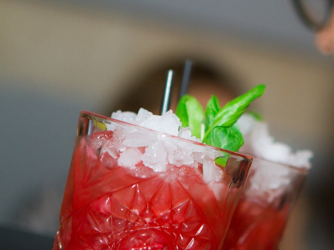 Foyer - Wine & Cocktail Bar-利马索尔必去景点