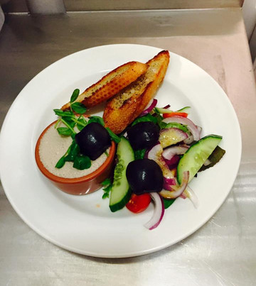 The Rising Sun主图