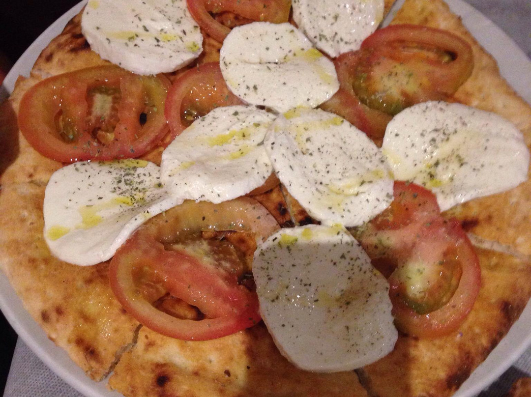 Romagnoli Pizzeria -forno a legna