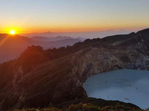 Kelimutu Lake (Tri-Color Lake)-Ende必去景点