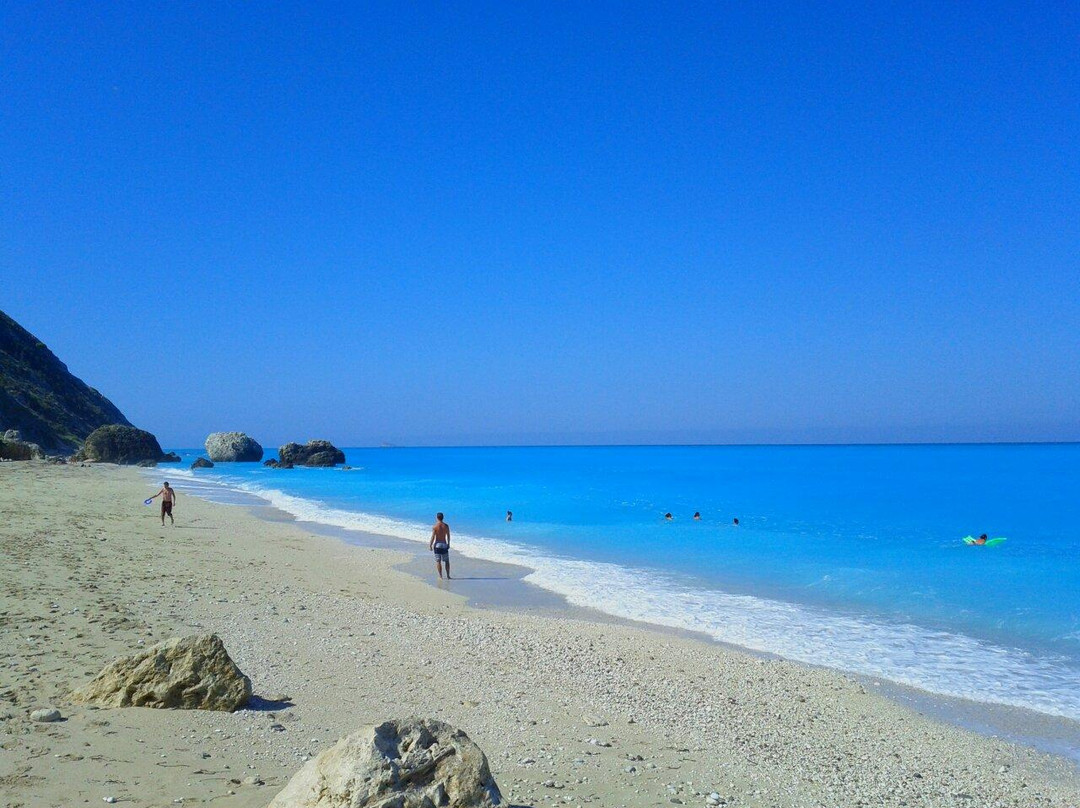 Kalamitsi Beach-莱夫卡扎必去景点
