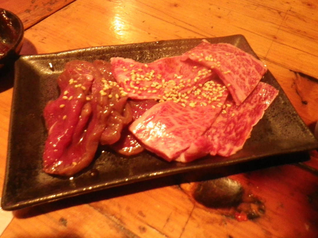 炭火焼肉 いろり亭
