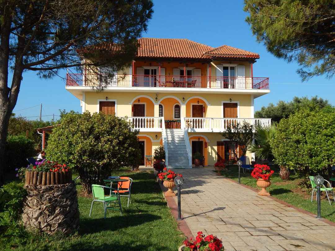 Villa Pantis Studios - Apartments