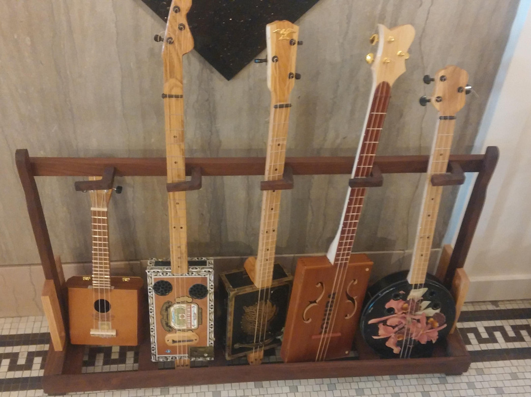 Red Path Gallery and Tasting Room-西沃德必去景点