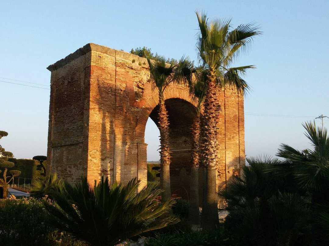 Arco di Traiano景点图片