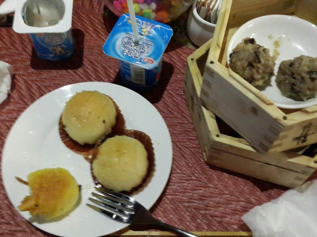 三英温泉度假酒店主图