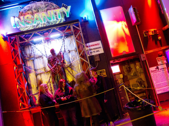 Burial Chamber Haunted House Complex-Neenah必去景点