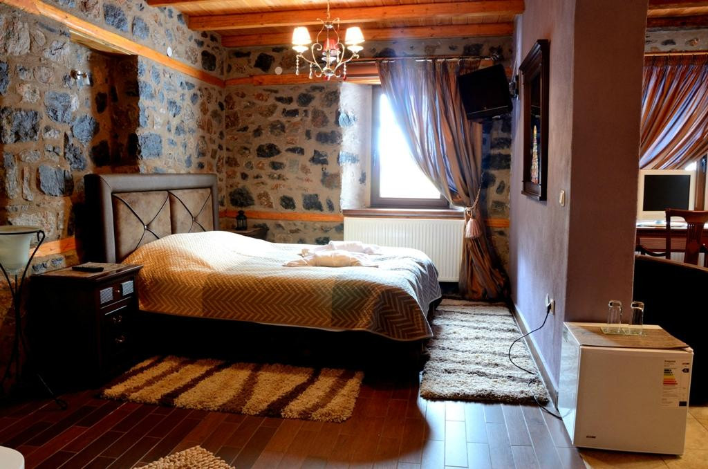 Agios Athanasios酒店住宿-To Spitiko Guesthouse