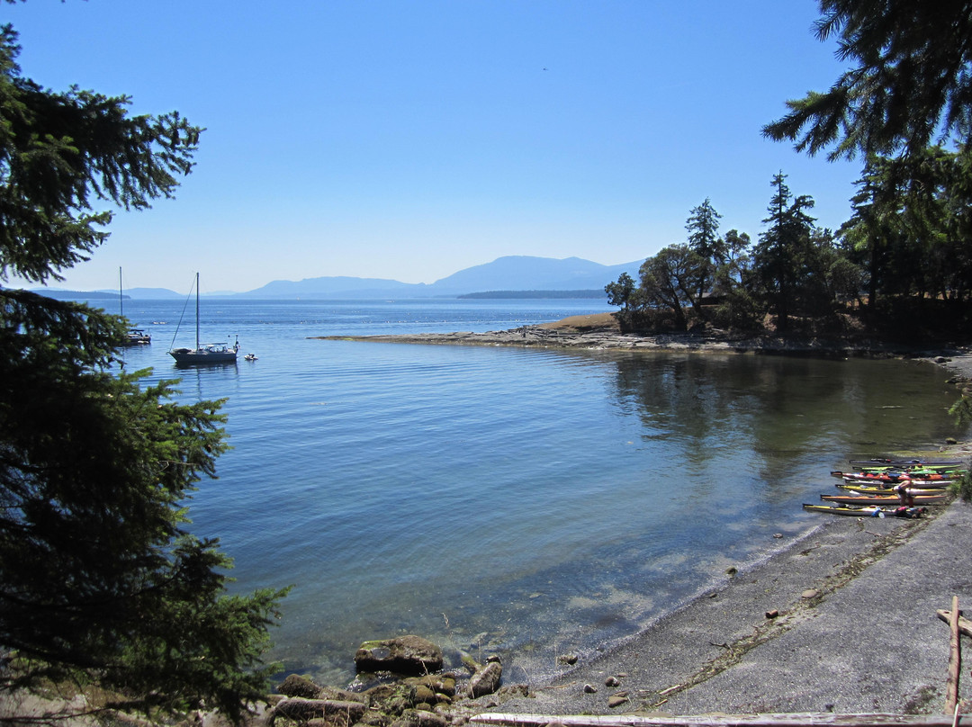 Adventuress Sea Kayaking-Nanoose Bay必去景点