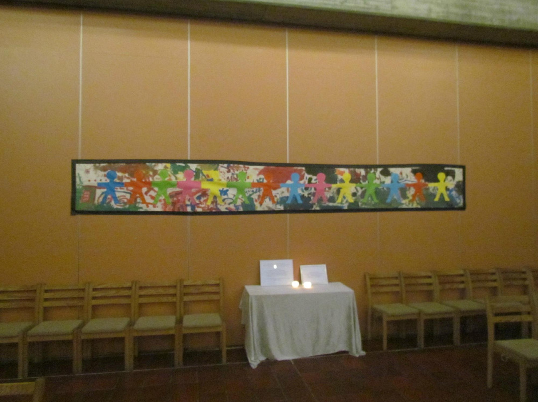 Holmlia Church景点图片