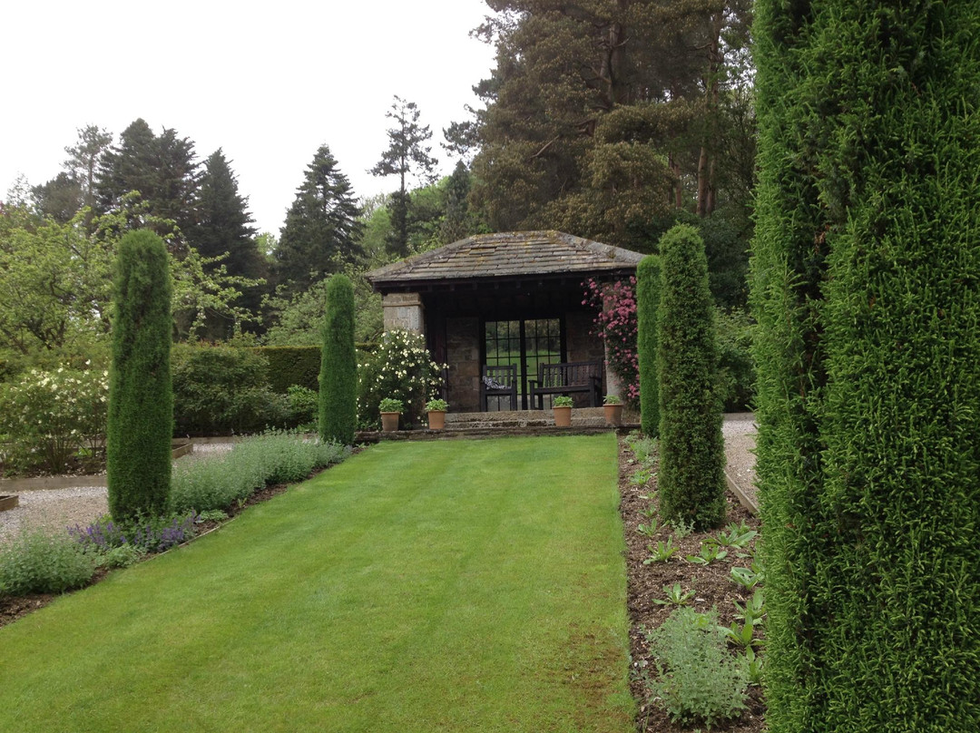 Parcevall Hall Gardens景点图片