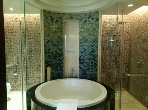 月亮河温泉假日酒店主图