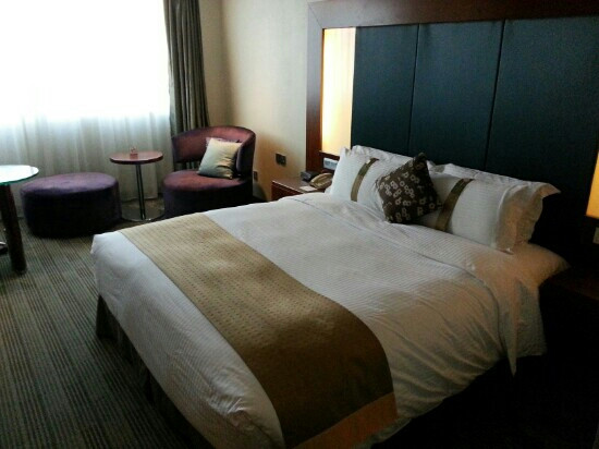 上海浦东假日酒店主图