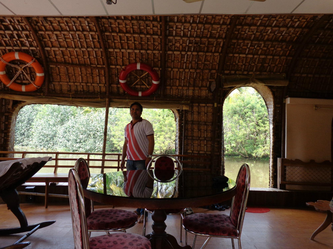 Ayodhya house boat景点图片