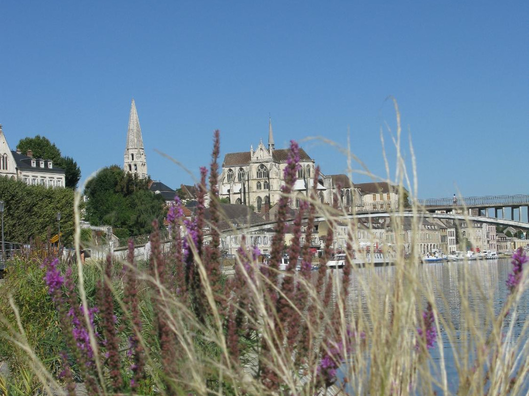 Place De L'hôtel De Ville景点图片