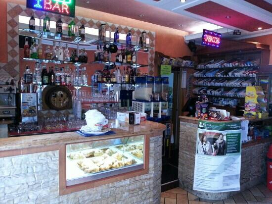 Santa Severina餐馆和美食-L'Agora bar