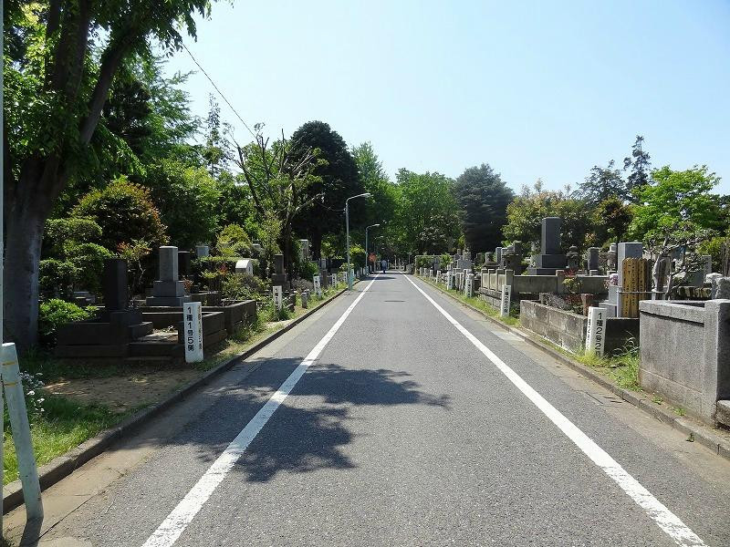 Zoshigaya Cemeteries景点图片