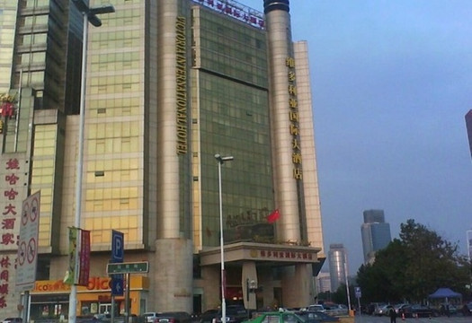 皇冠维多利亚国际大酒店主图