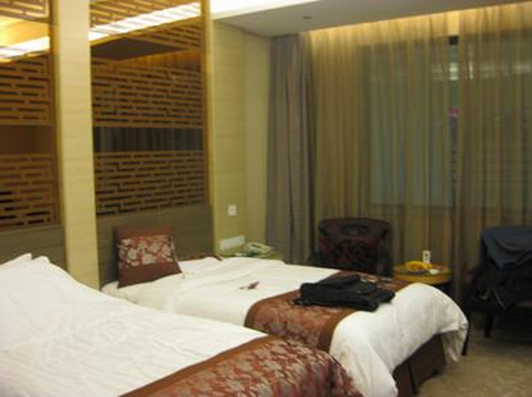 山东舜和国际酒店（济南西站山东国际会展中心店）主图