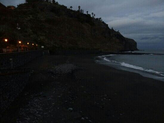 Playa de La Cueva景点图片