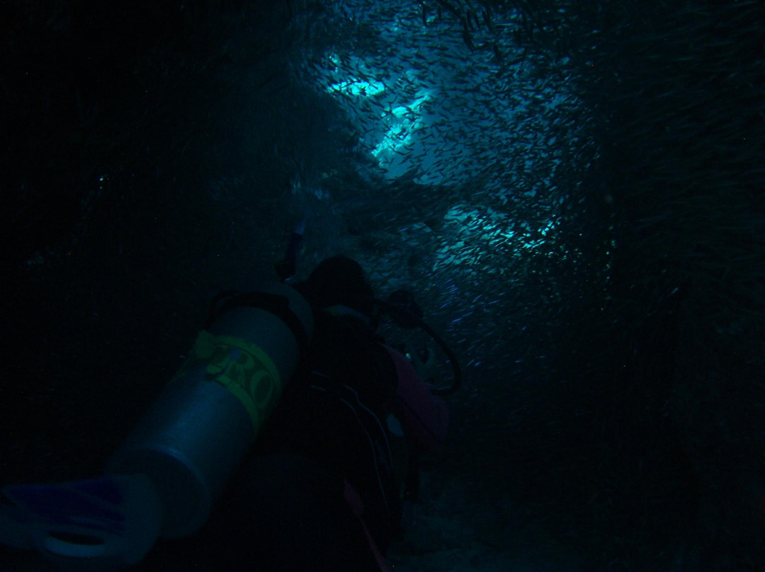 Devil's Grotto-大开曼岛必去景点